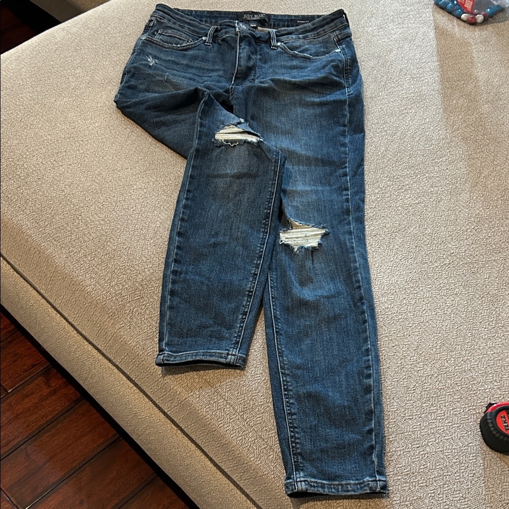 Judy Blue Medium Blue Ripped Skinny Jeans